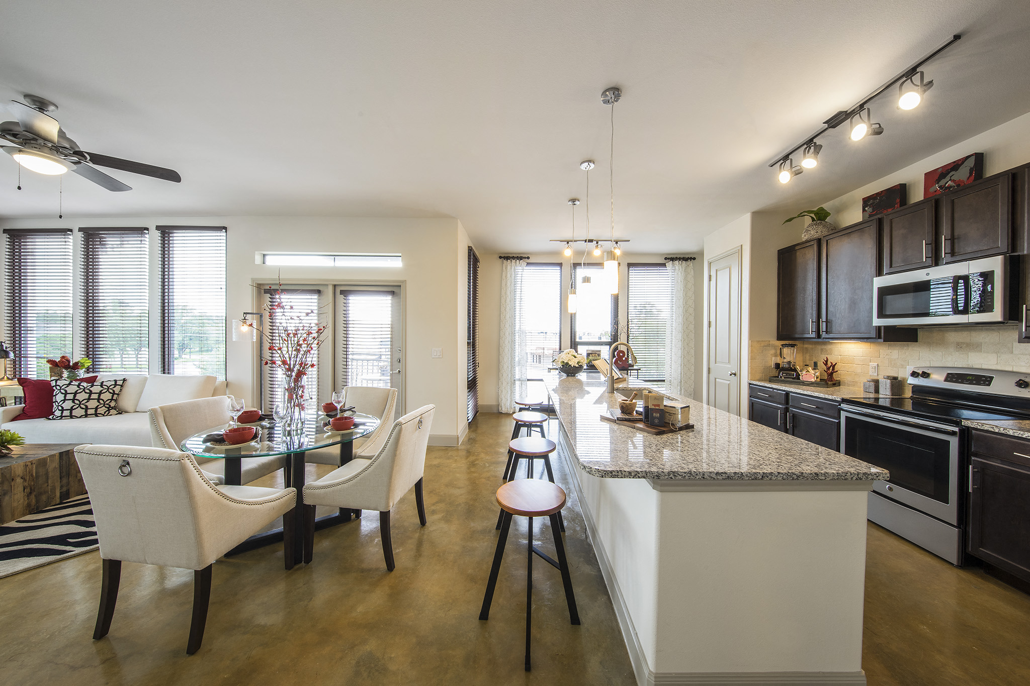 Allusion at West University Apartments in Houston, TX