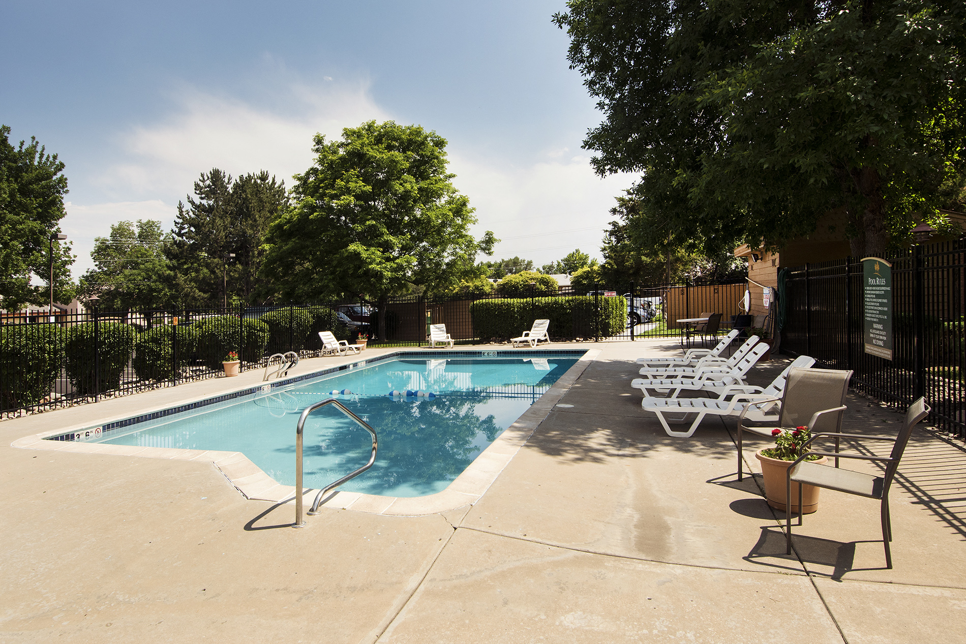 Glen Ridge Apartments in Longmont, CO