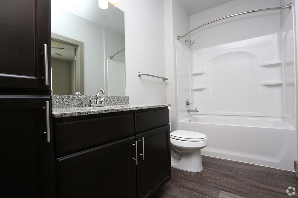 Apartment-Near-LakeConroe-Conroe-Encore-At-Westfrok