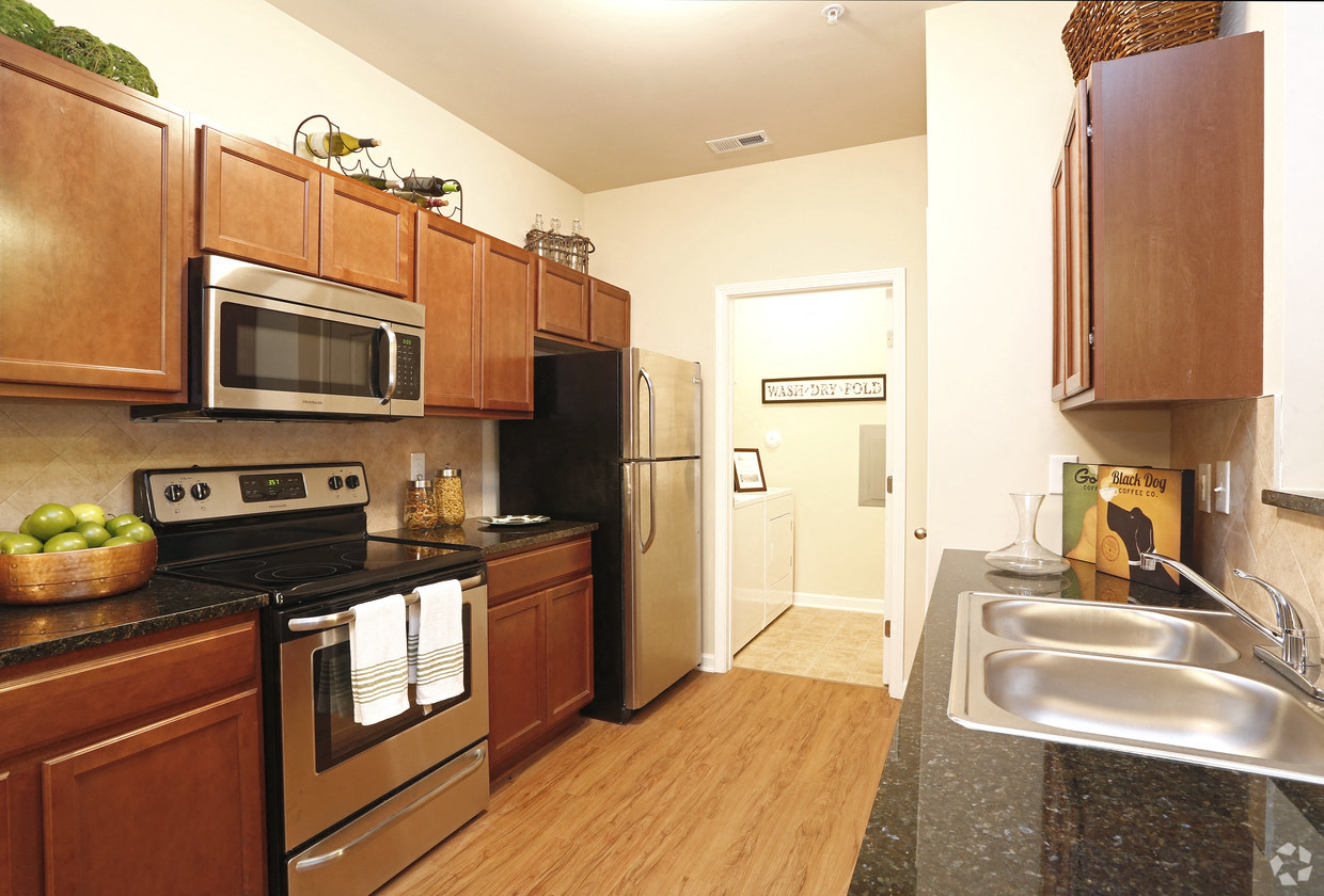 King S Quarters At Jack Britt Apartments 3831 Queen Anne Loop