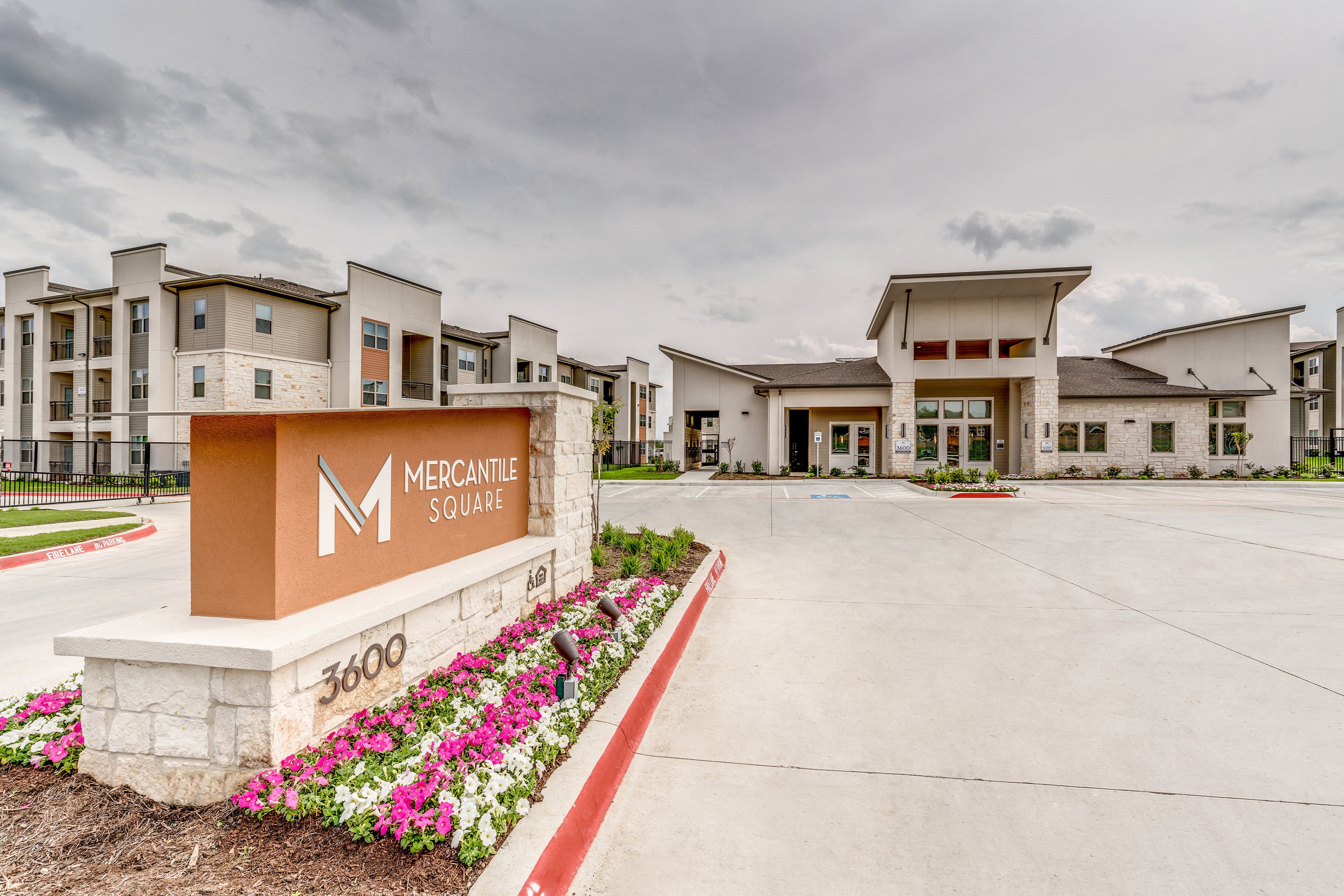 Best 3 Bedroom Apartments in Fort Worth, TX from 1,013 RENTCafé