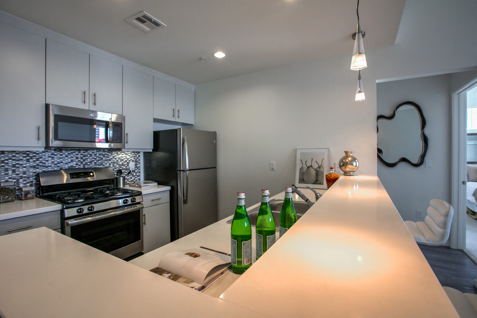 300 N Central Ave 1-3 Beds Apartment for Rent Photo Gallery 11