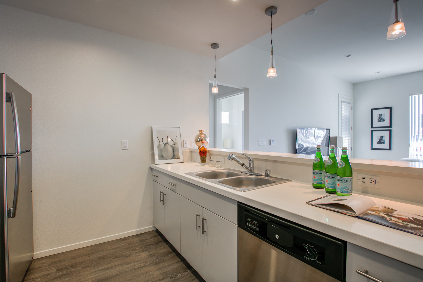 300 N Central Ave 1-3 Beds Apartment for Rent Photo Gallery 12