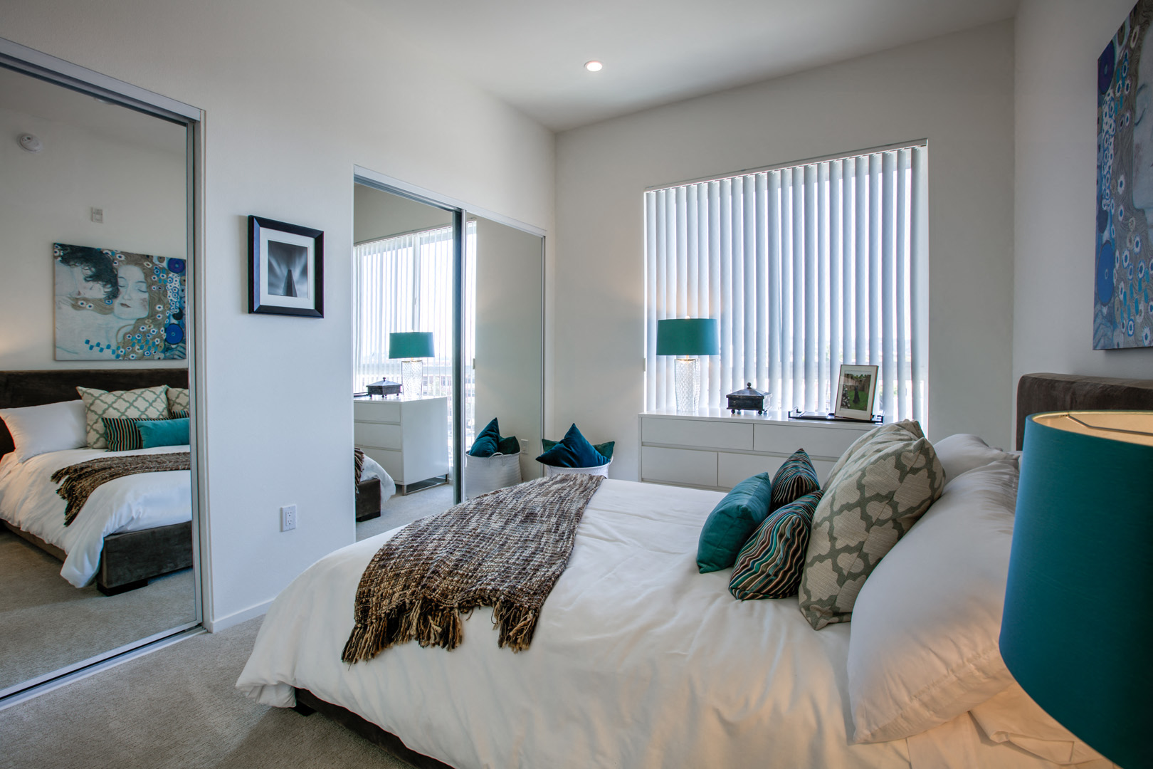 300 N Central Ave 1-3 Beds Apartment for Rent Photo Gallery 19