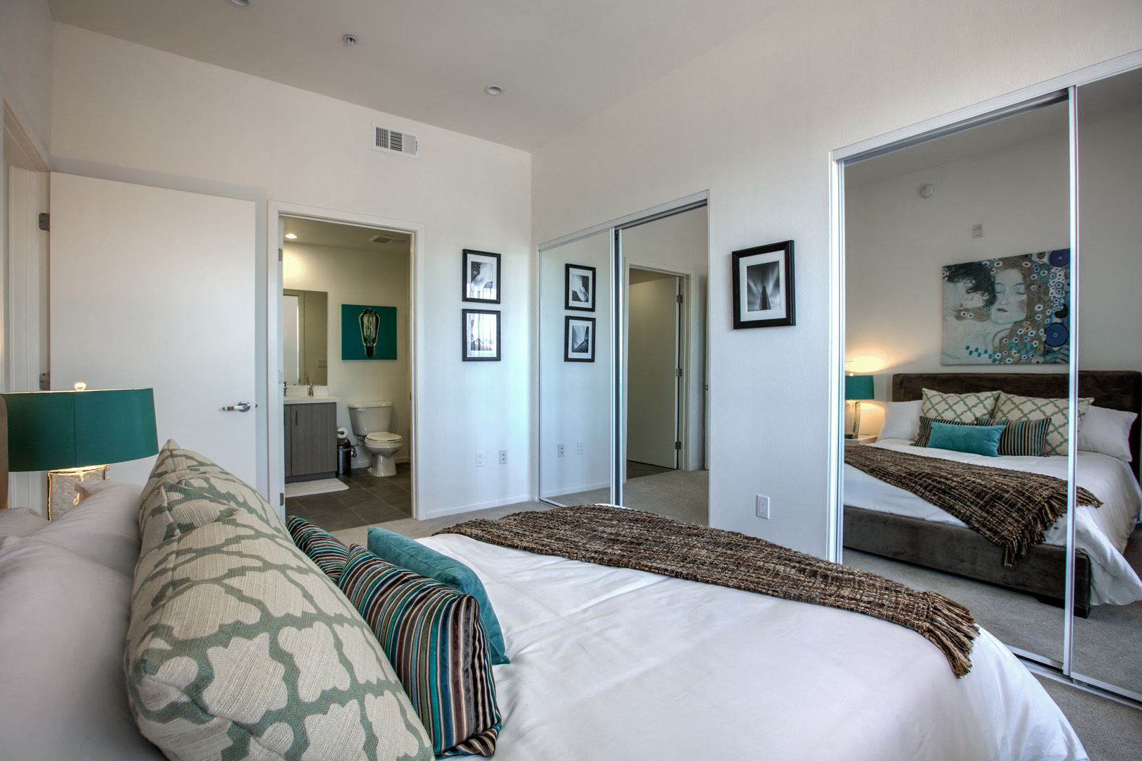 300 N Central Ave 1-3 Beds Apartment for Rent Photo Gallery 20