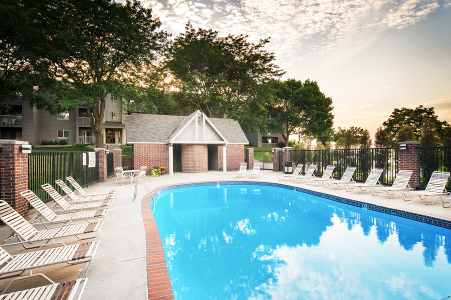 the swimming pool at the resort at governors crossing