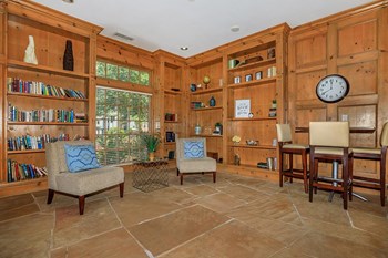 2100 Woodway Hills Dr 1-3 Beds Apartment for Rent - Photo Gallery 6