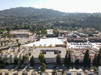 Aerial  view of the enclave apartment in Studio City, CA. Studio City Mountain views. Luxury apartment. Universal Studios