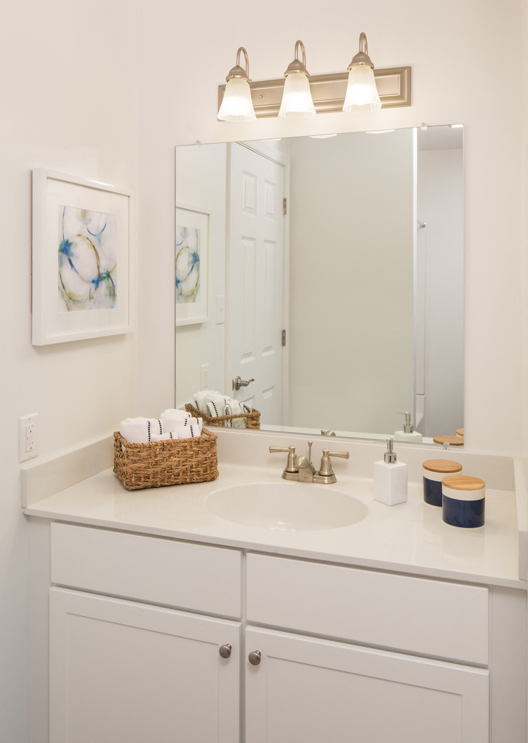 Phoenixville apartment bathroom with single vanity sink at Westridge Gardens