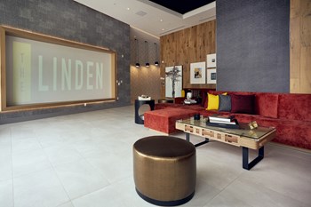 434 E. 4th Street 1-2 Beds Apartment for Rent - Photo Gallery 2