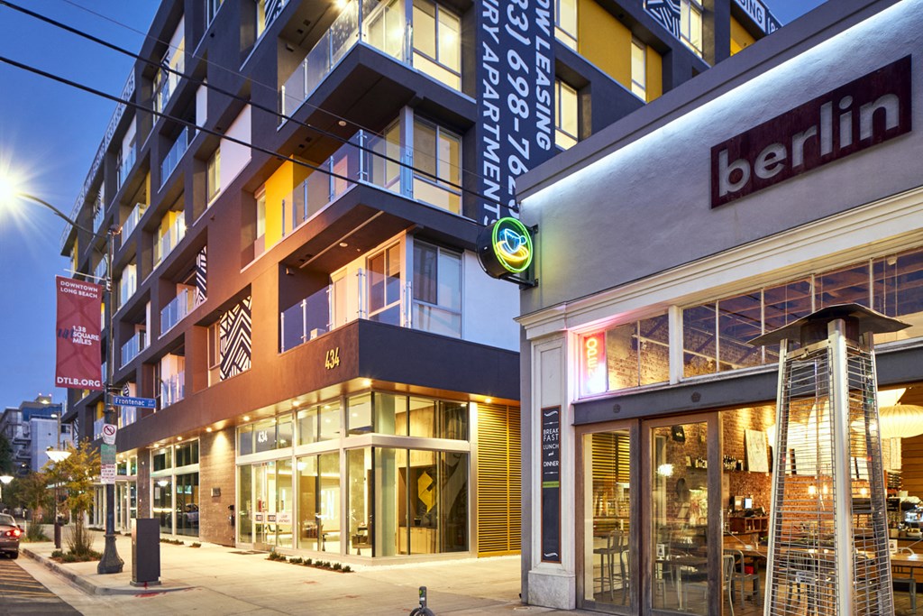 the building in which the hotel is located