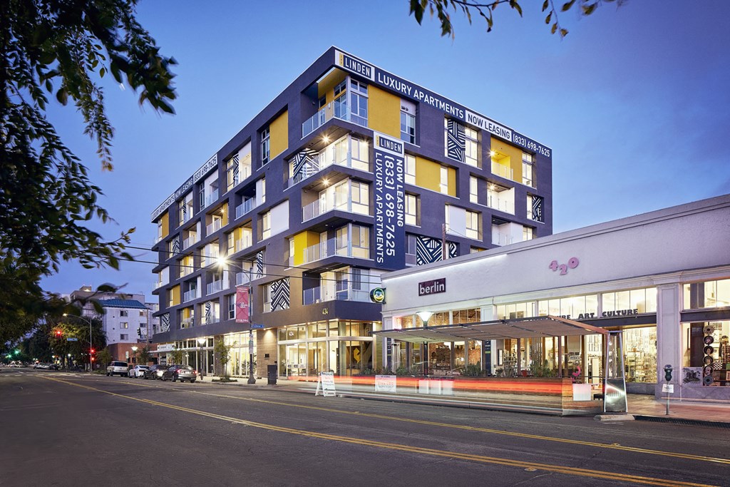 the building in which the hotel is located