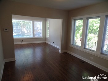 4319 W Roscoe St Unit 1 2 Beds House for Rent - Photo Gallery 4