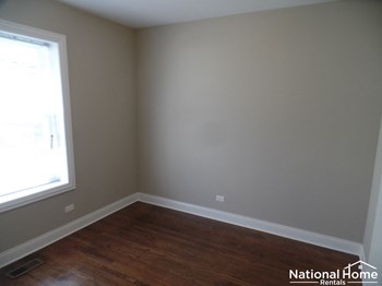 4319 W Roscoe St Unit 1 2 Beds House for Rent - Photo Gallery 6