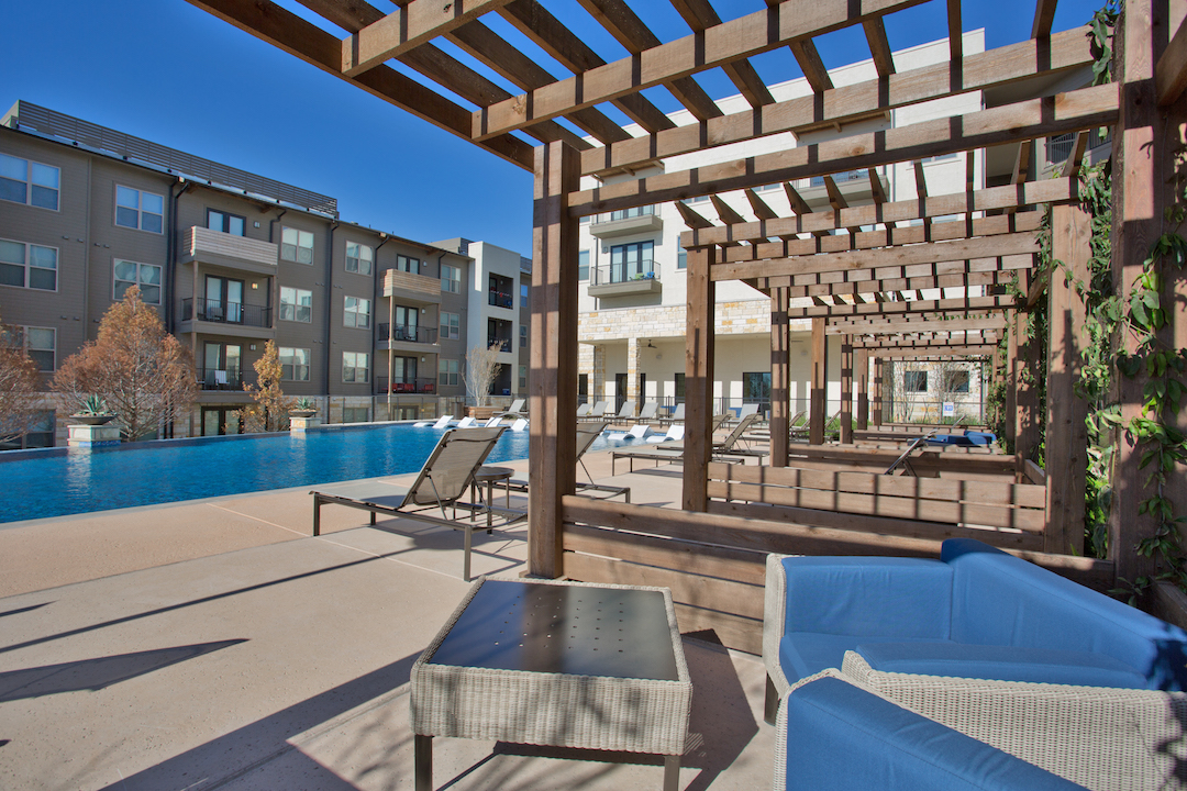 Axis at The Rim Apartments, 18102 Talavera Ridge, San