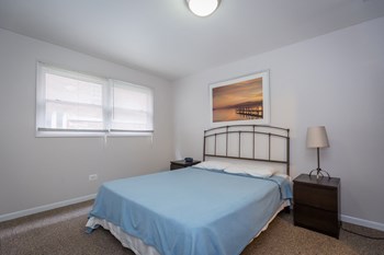 5140 S. Kenwood Ave. Studio-2 Beds Apartment for Rent - Photo Gallery 6