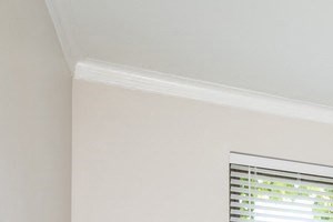 one bedroom apartment in hyde park chicago with hardwood flooring