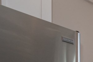 uchicago university of chicago roommate matching dining room renovated stainless steel appliances 1401 hyde park chicago apartment for rent renovated - Photo Gallery 6