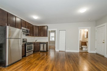1662 W. Farwell Ave. Studio-2 Beds Apartment for Rent - Photo Gallery 5