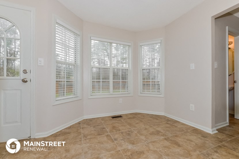 the living room is clean and ready for the family to use