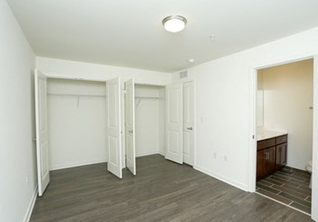 190 Oak Lane 1-3 Beds Apartment, Affordable for Rent - Photo Gallery 3