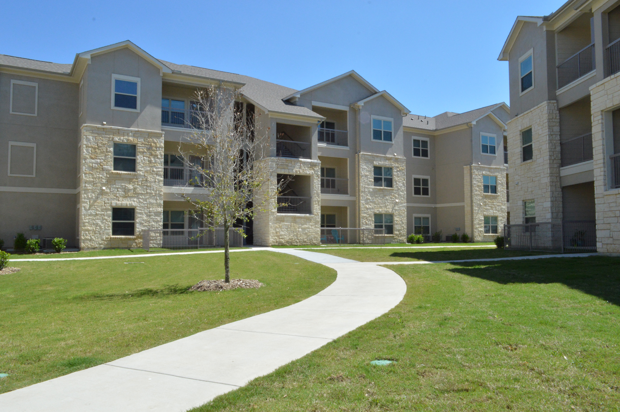 Longhorn Crossing Apartments, 1101 Longhorn Road, Fort Worth, TX RENTCafé