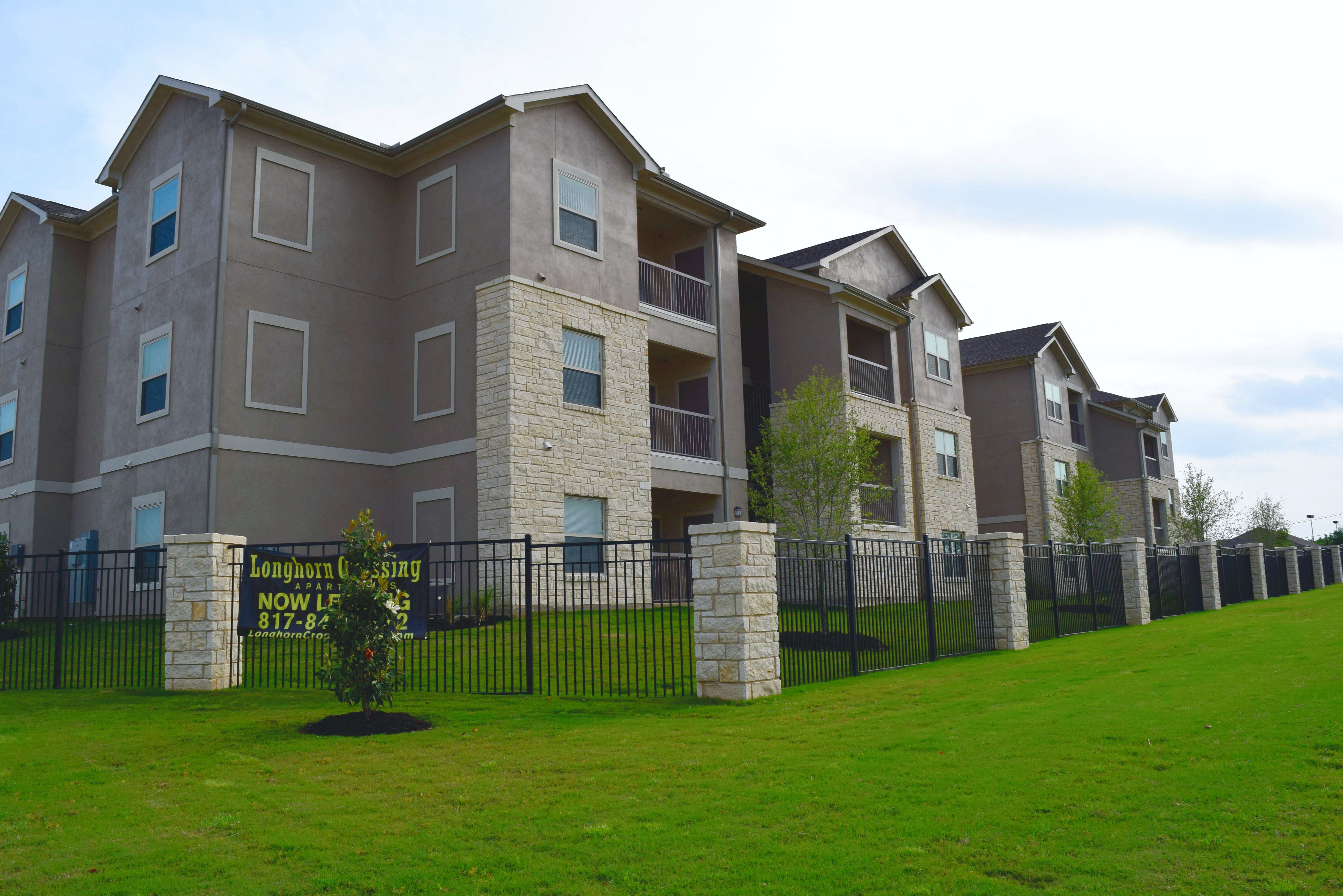 Longhorn Lesters New Property - q88rp1n