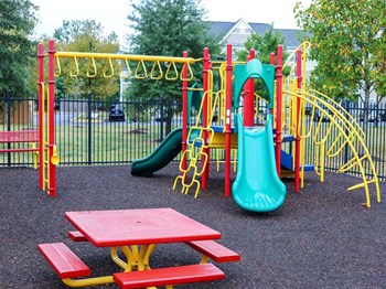 555 West Road 2-3 Beds Apartment, Affordable, Family Communities for Rent - Photo Gallery 4