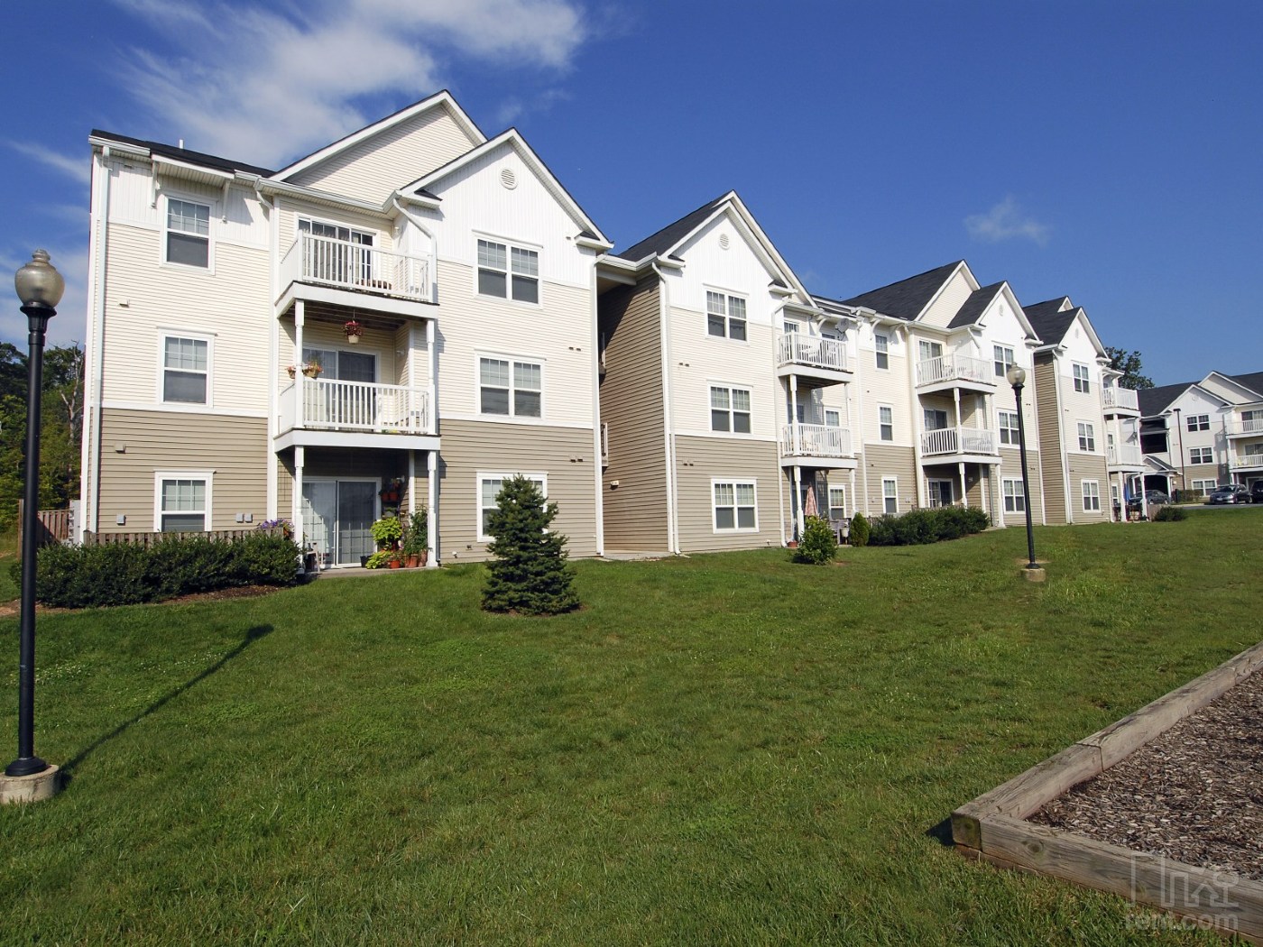 Woodbridge Commons Apartments in Edgewood, MD