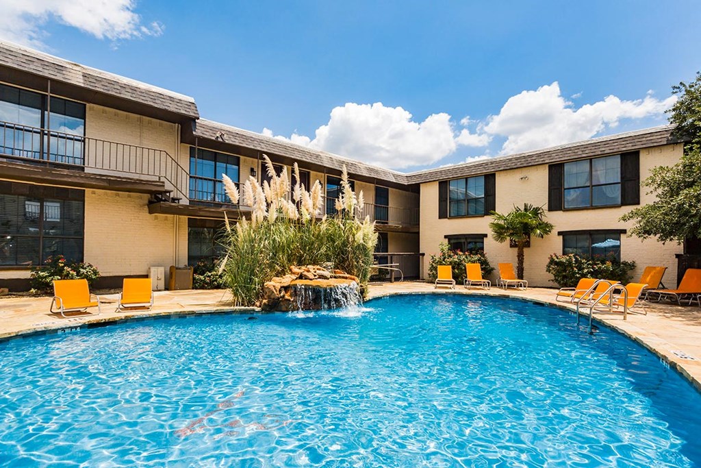 LaVita on Lovers Lane pool