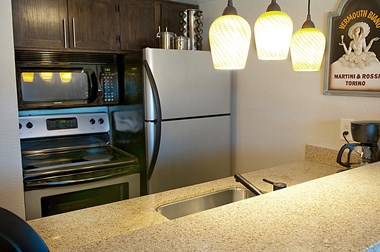 LaVita on Lovers Lane kitchen area and counters