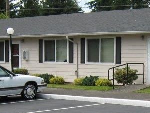 parking and buildings - Photo Gallery 6