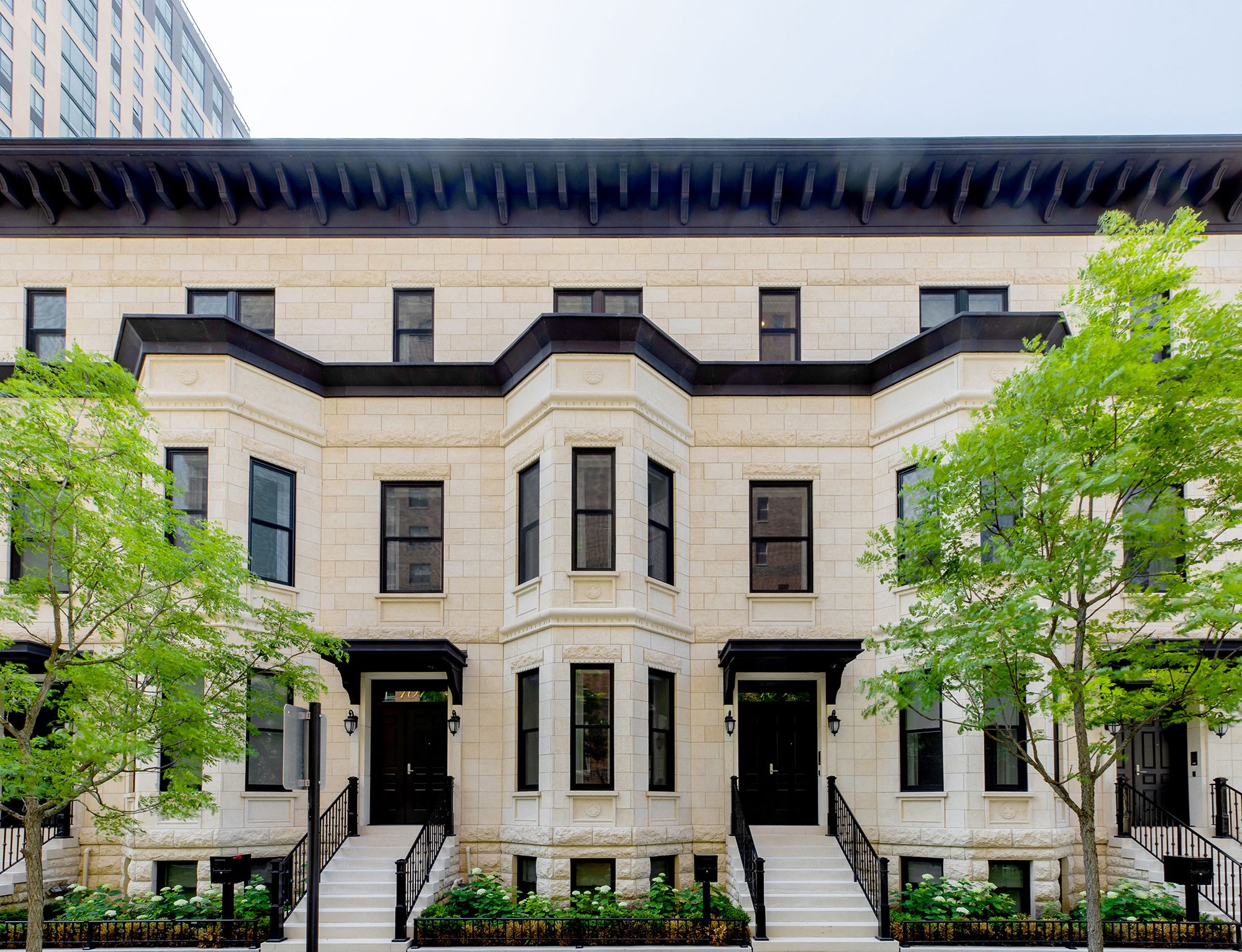 Chestnut Row Homes, 103113 W Chestnut/832 834 N Clark St, Chicago