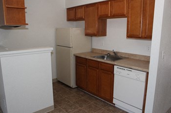 altamira-apts-tucson-kitchen2 855 E River Road Studio-2 Beds Apartment for Rent - Photo Gallery 5