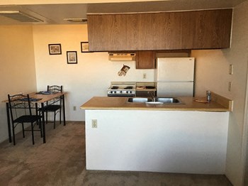 100 Golf Links Studio-2 Beds Apartment for Rent - Photo Gallery 3