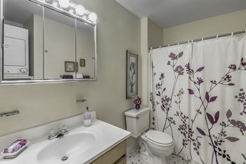 Apartment Bathroom & Laundry