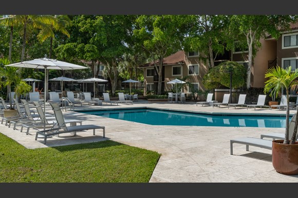 Laurels at Jacaranda Apartments, 9733 NW 7th Circle, Plantation, FL