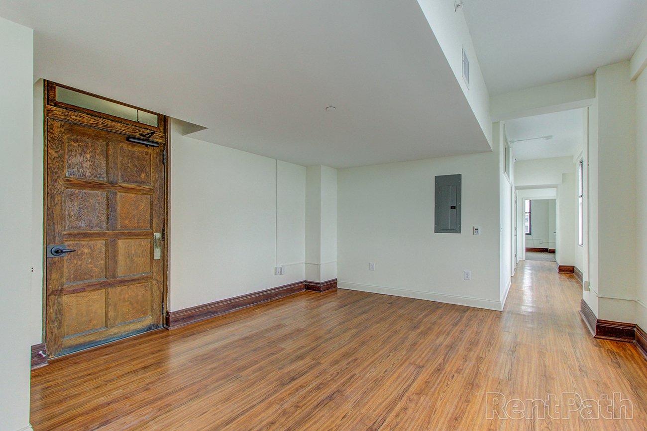 Floor plan 2 living room