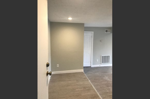 Zion Equities Apartments 50 Mt Rd Atlanta Ga Café Atlanta Photo Gallery 1