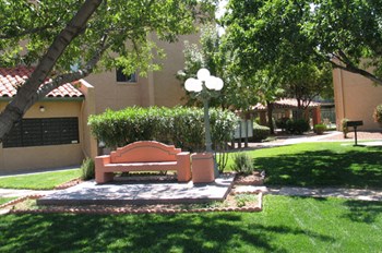 500 S. Carmichael Studio-2 Beds Apartment for Rent - Photo Gallery 3