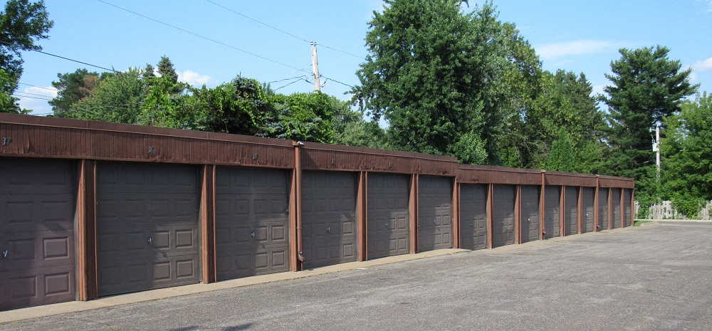Sunrise Courts Apartments Garages