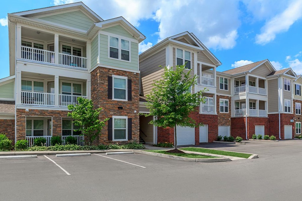 The Point At Waterford Crossing Apartments, 100 Spadeleaf Blvd ...