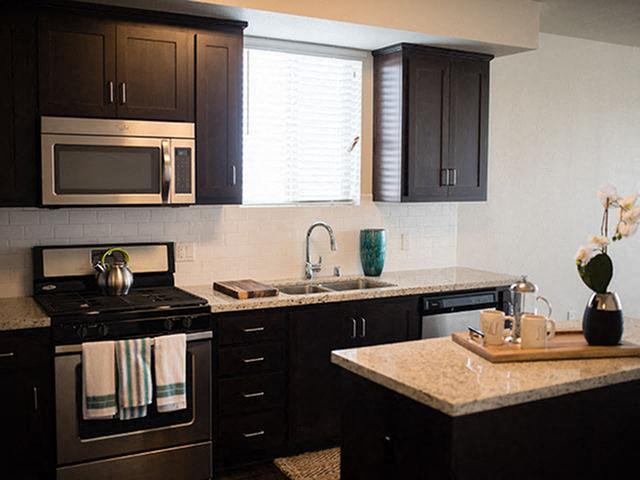Kitchen l Aspire Apartments For Rent in Tracy CA