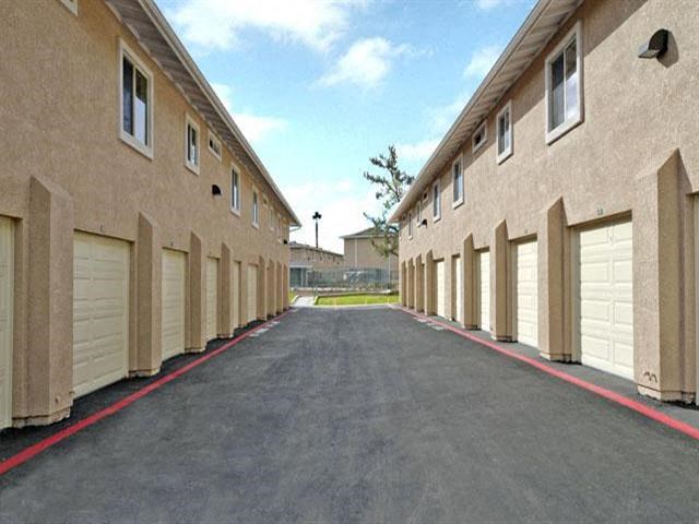 Garages  l Casa Bella Apartments in Victorville CA