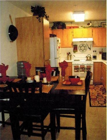 Dining Room  l Casa Bella Apartments in Victorville CA