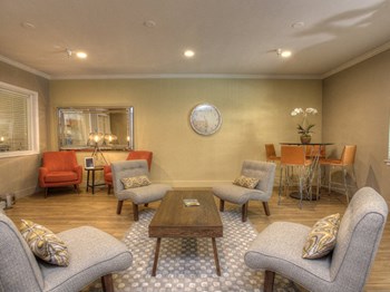 Office Seating l Davinci Apartments - Photo Gallery 2