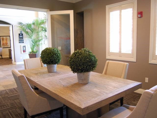 PINNACLE AT GALLERIA | Apartments | Lounge