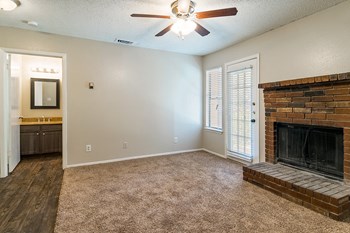 1001 Biloxi Dr. 1-2 Beds Apartment, Affordable for Rent - Photo Gallery 4
