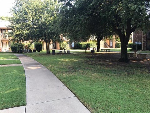 Courtyard at Townhouse Apartments