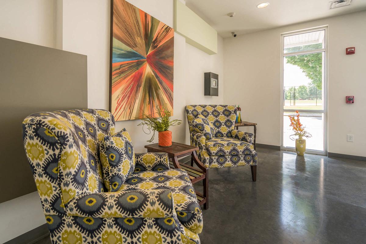 715 Woodland Apartments